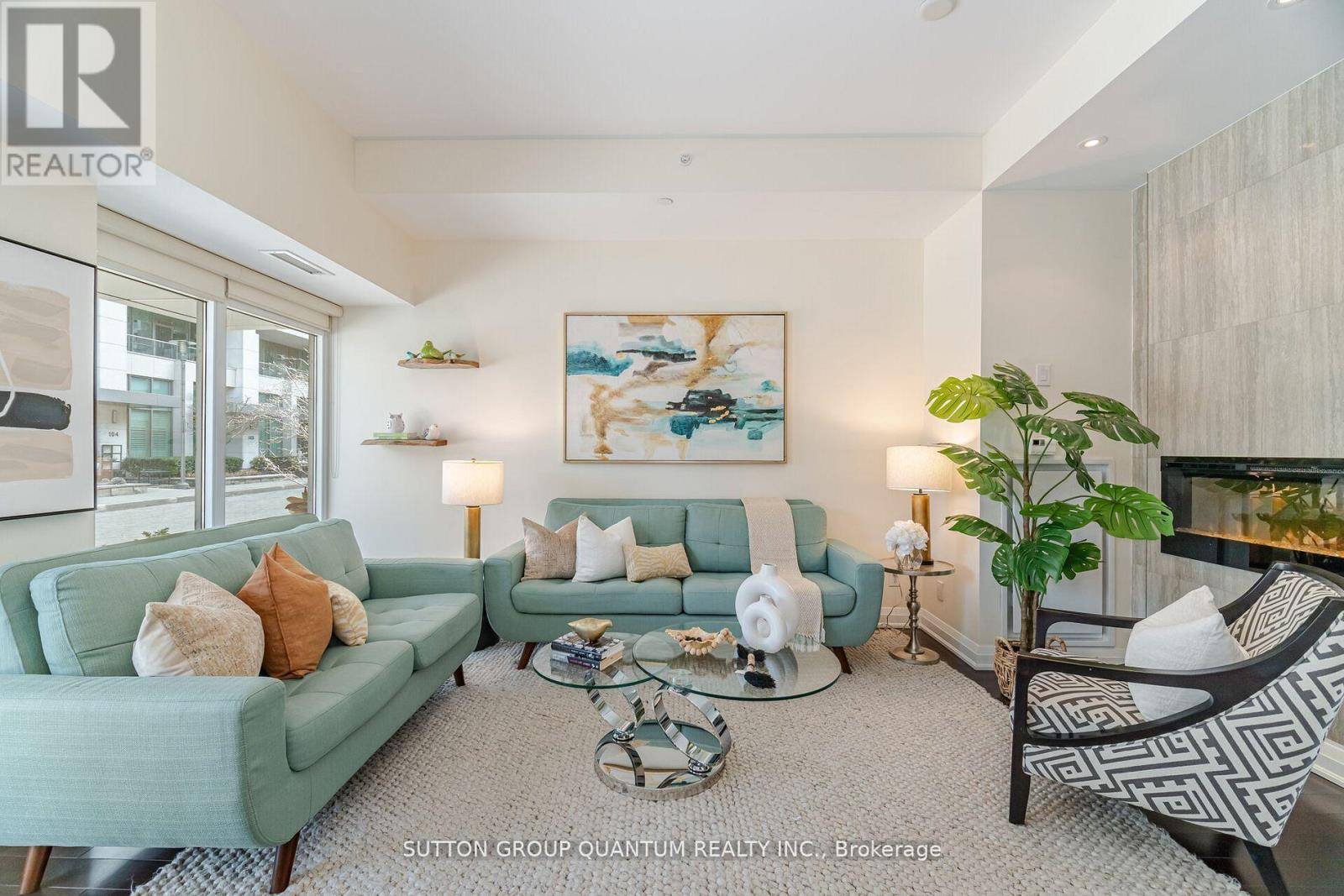 Oakville (br Bronte), ON L6L3E5,56 Jones ST #120