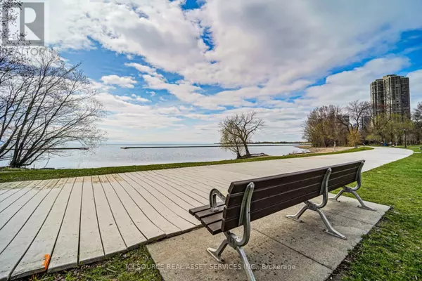 Toronto (south Parkdale), ON M6S0B1,1928 Lake Shore BLVD West #3002
