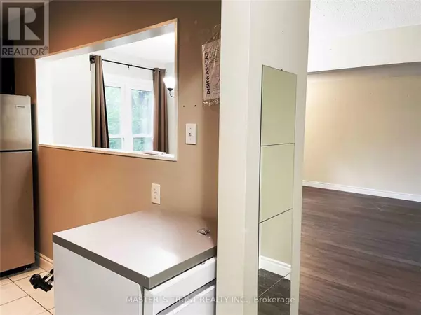 Brampton (northgate), ON L6S2H4,4 GATSBY SQUARE