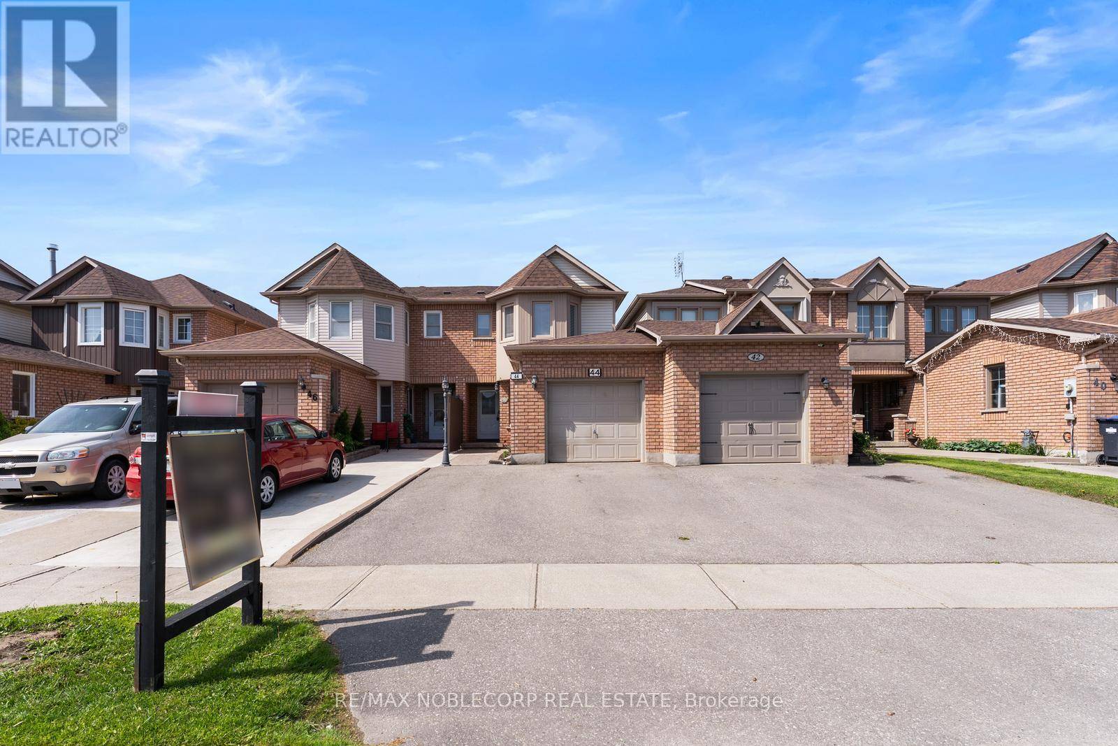 Caledon (bolton East), ON L7E1W1,44 HANTON CRESCENT