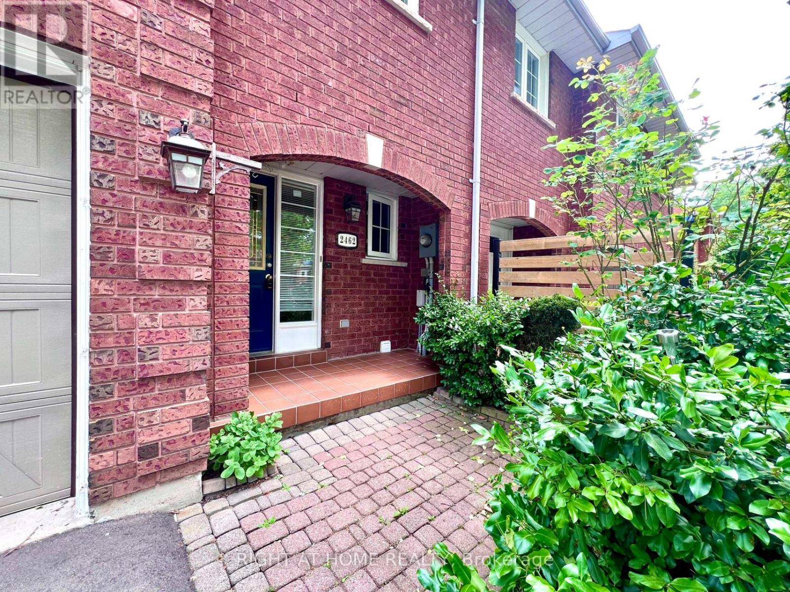 Oakville (ro River Oaks), ON L6H5Y4,2462 STEFI TRAIL