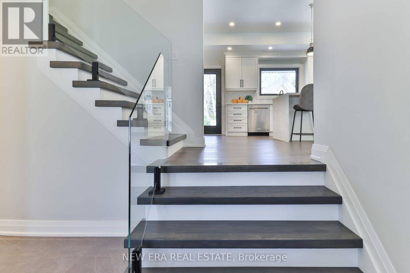 Mississauga (lorne Park), ON L5J3A8,1481 CHASEHURST DRIVE