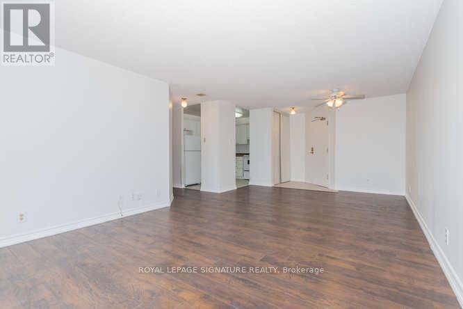 Mississauga (hurontario), ON L4Z3K9,25 Trailwood DR #902