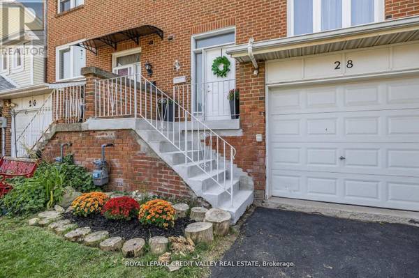 28 KINCAID COURT, Brampton (heart Lake West), ON L6Z1E4