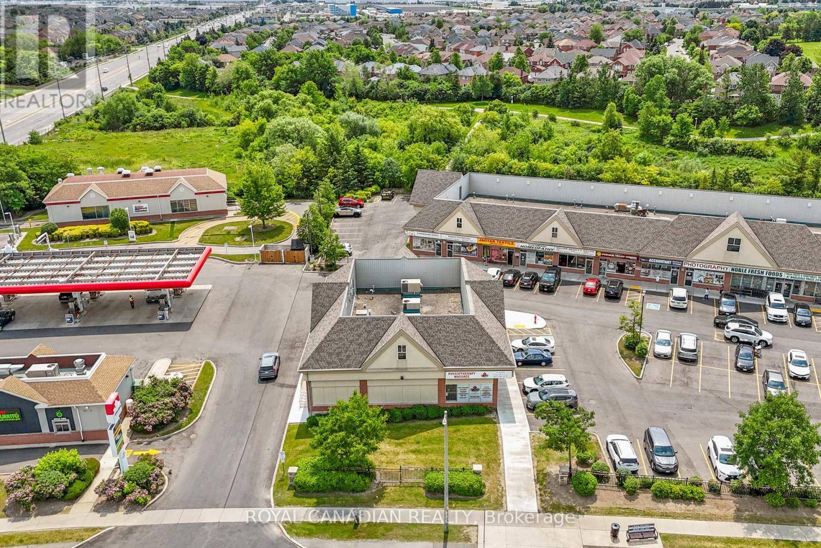 Brampton (sandringham-wellington), ON L6R3J6,2955 Sandalwood Pkwy East #15