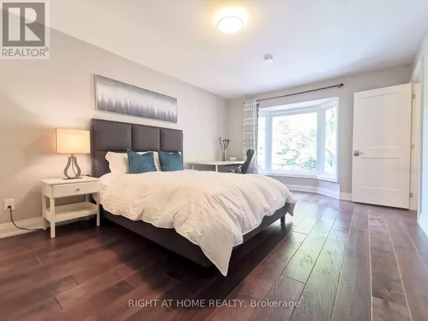 Oakville (br Bronte), ON L6L5Z1,3234 Shoreline DR #Room A