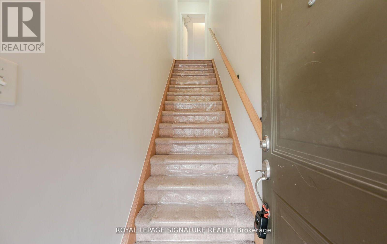Oakville (ro River Oaks), ON L6J0J2,2508 Post RD #11