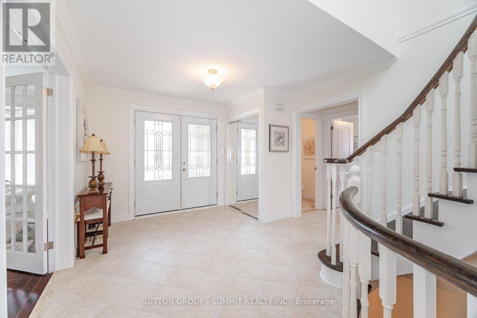 Mississauga (lorne Park), ON L5H3W4,1245 SAGINAW CRESCENT