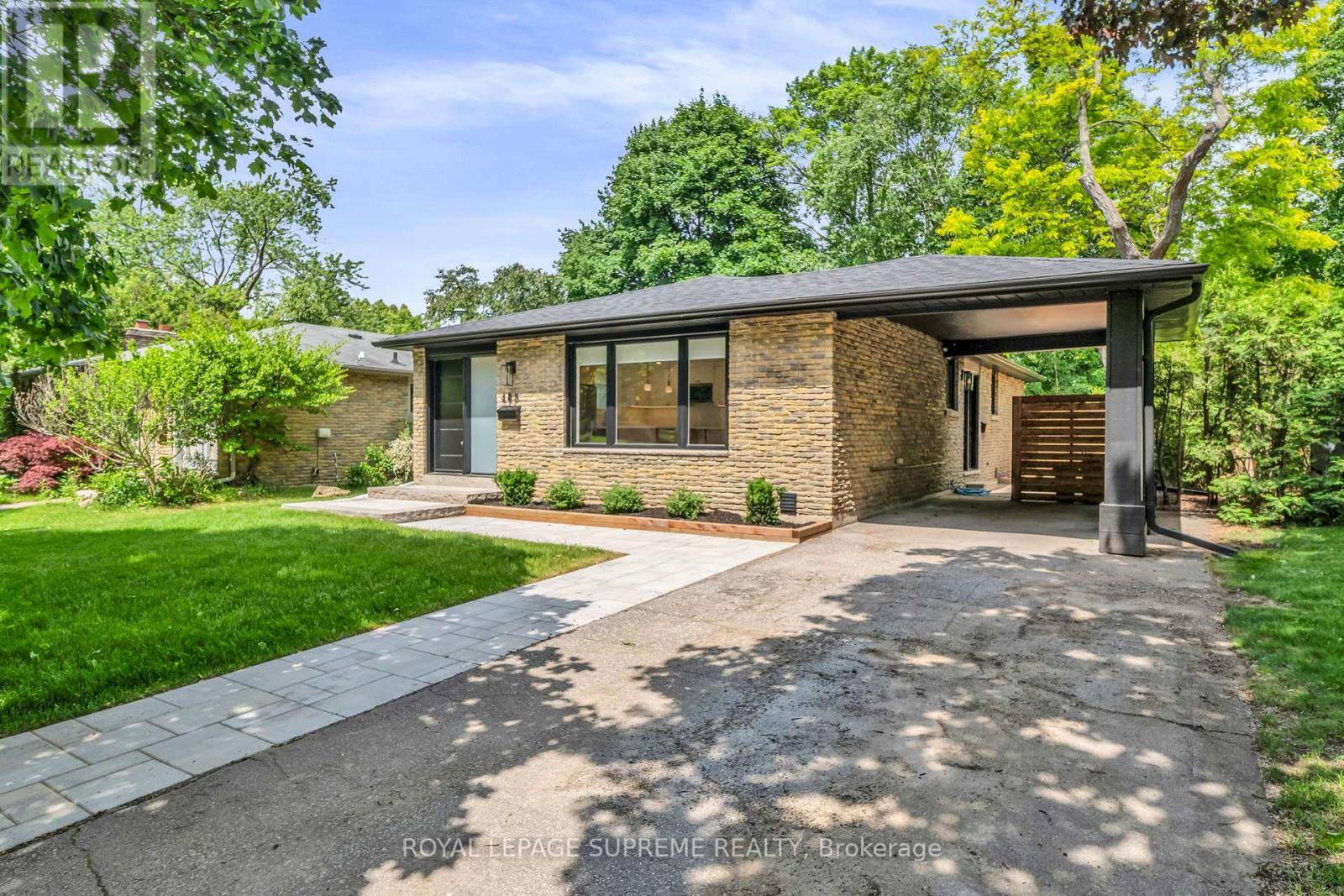 Oakville (oo Old Oakville), ON L6J2K6,485 Anthony DR #Upper