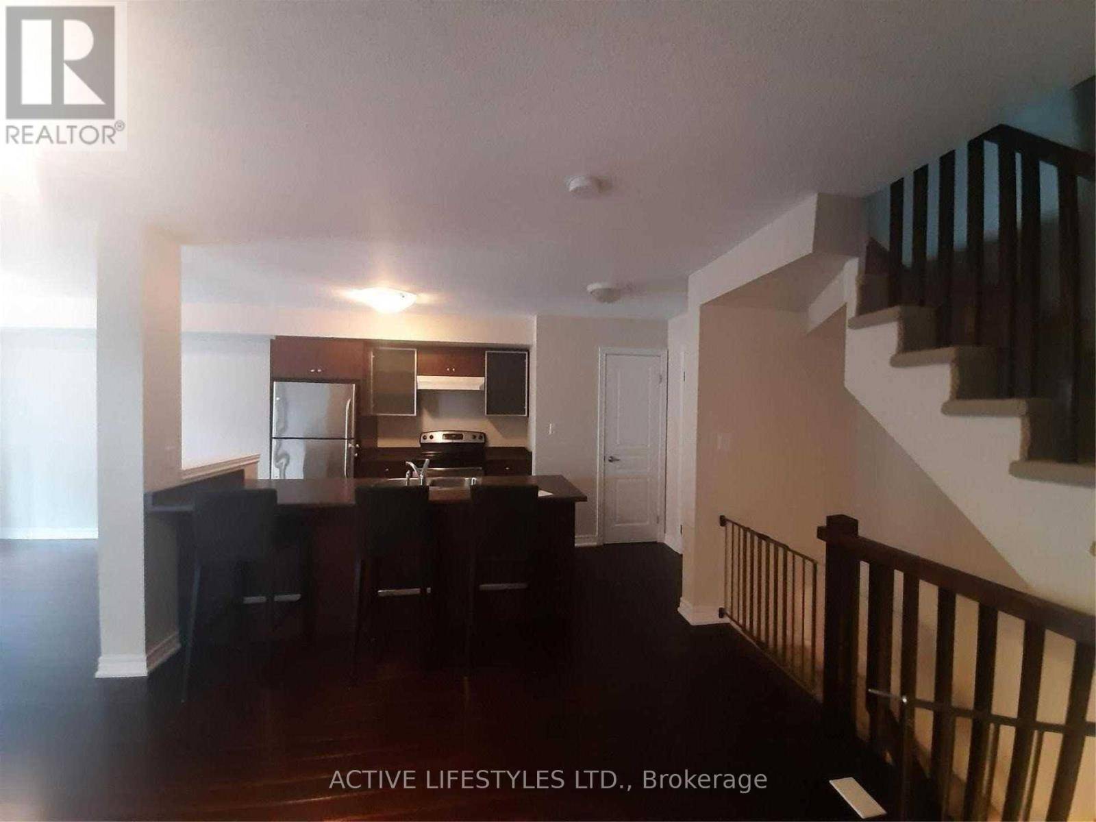 Burlington (shoreacres), ON L7L0E2,626 GARIBALDI COMMON
