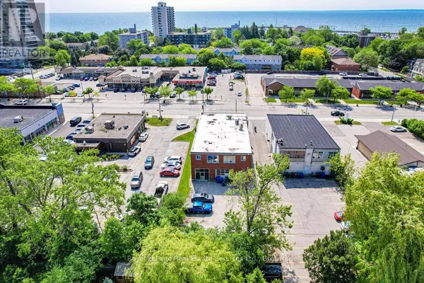Oakville (br Bronte), ON L6L1H2,2307 - 2309 LAKESHORE ROAD W