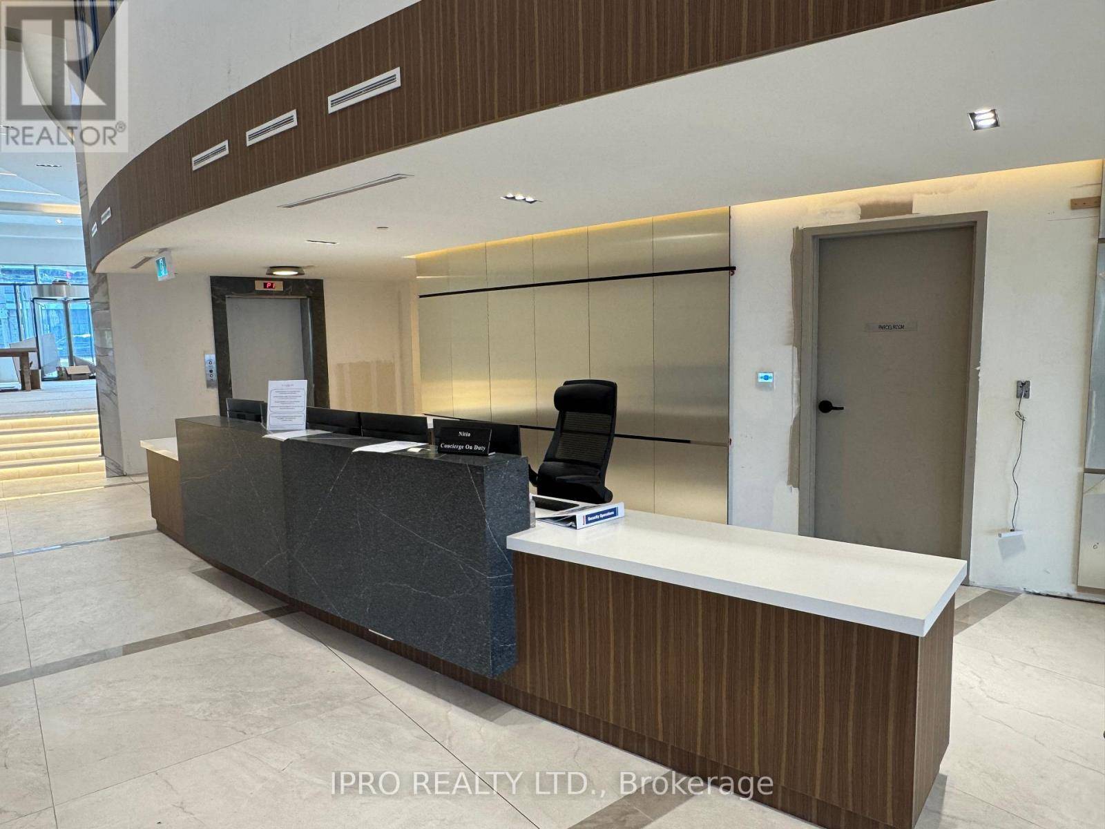 Mississauga (hurontario), ON L4Z0C9,5105 Hurontario ST North ##811