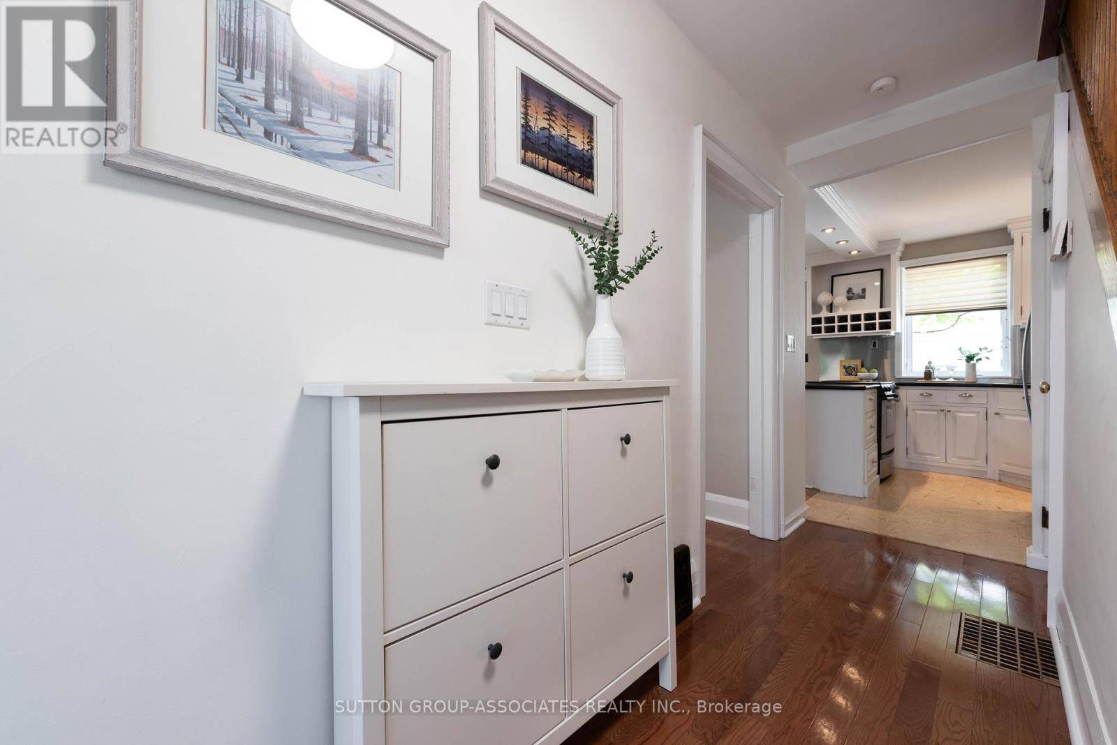 Toronto (corso Italia-davenport), ON M6E1J3,70 GOODWOOD AVENUE