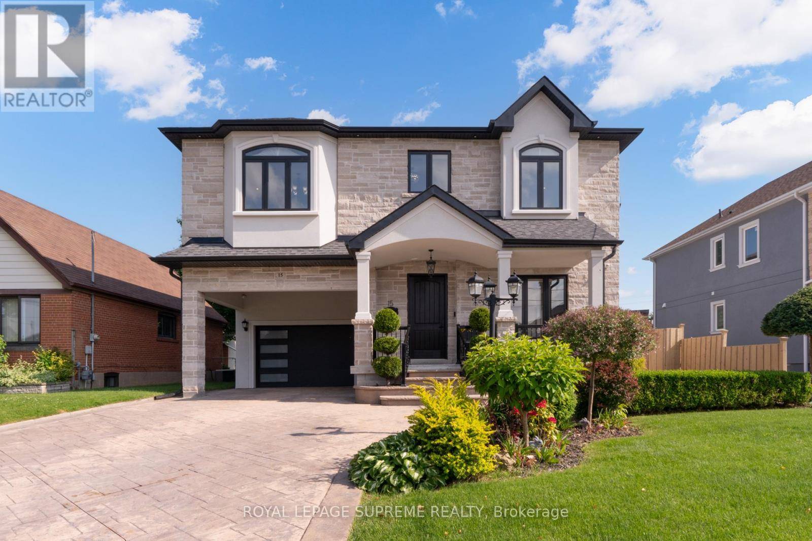 15 PARKCHESTER ROAD, Toronto (brookhaven-amesbury), ON M6M2S1