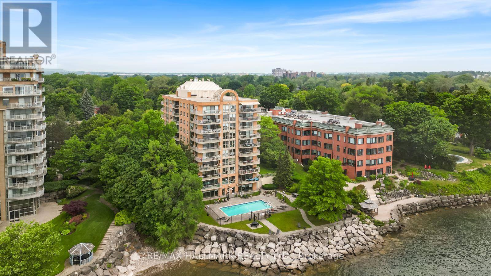 2210 Lakeshore RD #104, Burlington (brant), ON L7R4J9