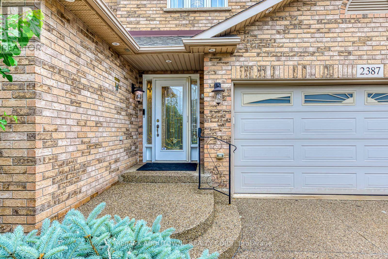 Burlington (orchard), ON L7L6N8,2387 HESLOP STREET