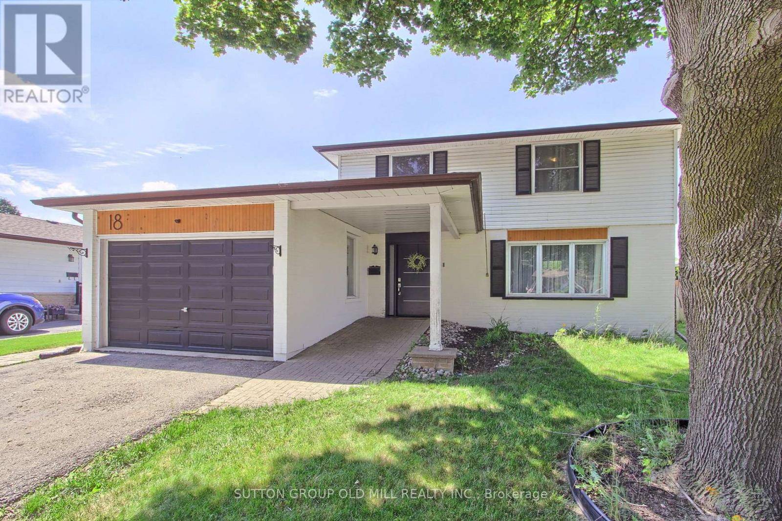 Brampton (madoc), ON L6V2C3,18 BARKWOOD COURT