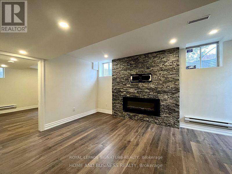 Milton (sc Scott), ON L9T3X8,89 FORBES TERRACE