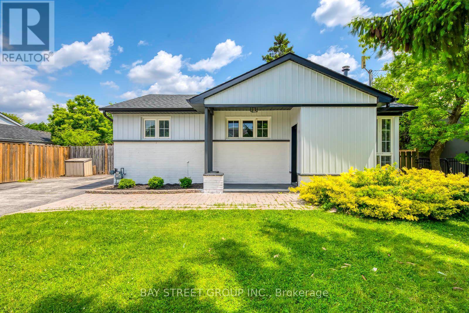 445 SAMFORD PLACE, Oakville (wo West), ON L6L4E7