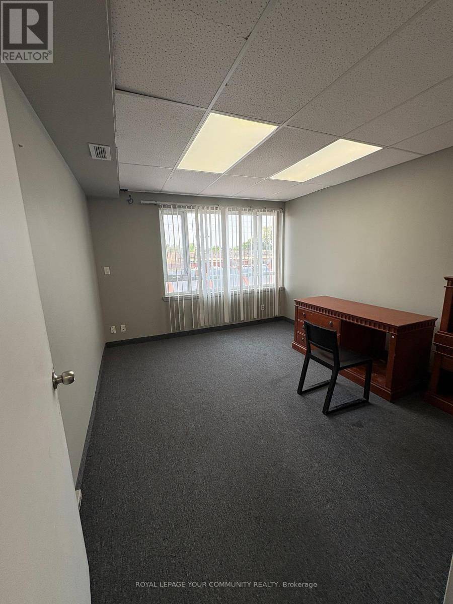 Toronto (thistletown-beaumonde Heights), ON M9V1A7,964 Albion RD #104