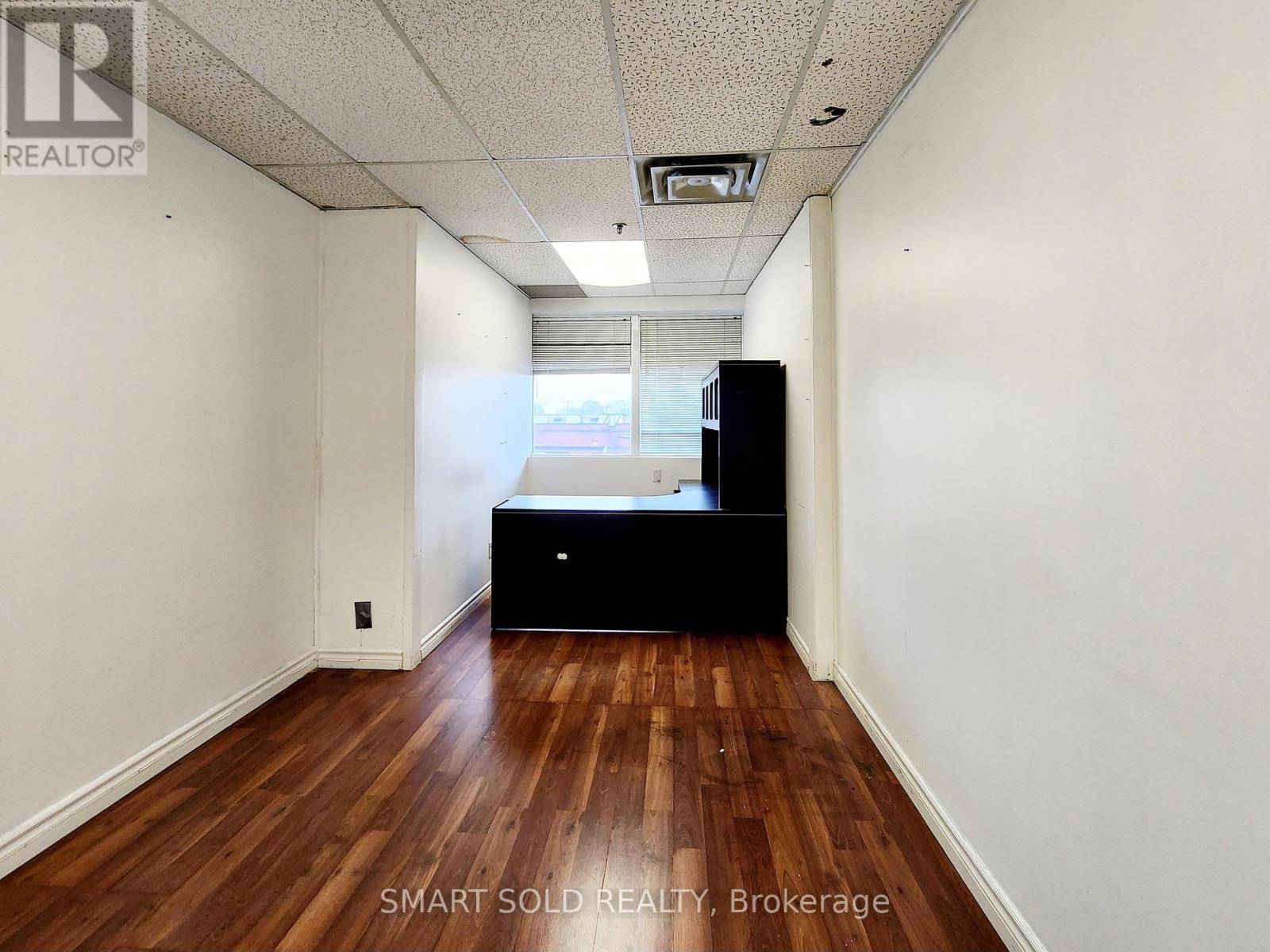 Toronto (rexdale-kipling), ON M9W3X8,2428 Islington AVE #201B