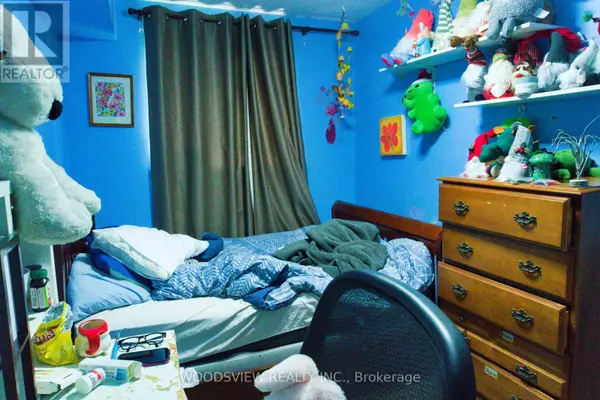 Toronto (thistletown-beaumonde Heights), ON M9V2Z2,56 LIGHTWOOD DRIVE