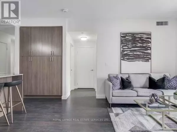 Oakville (go Glenorchy), ON L6H7C3,150 Sabina DR #104