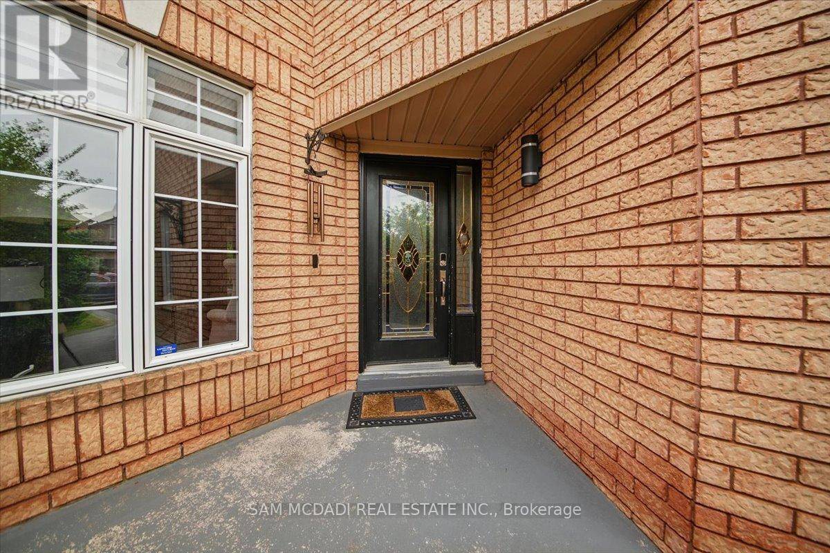 Mississauga (lisgar), ON L5N7M2,3344 LABURNUM CRESCENT