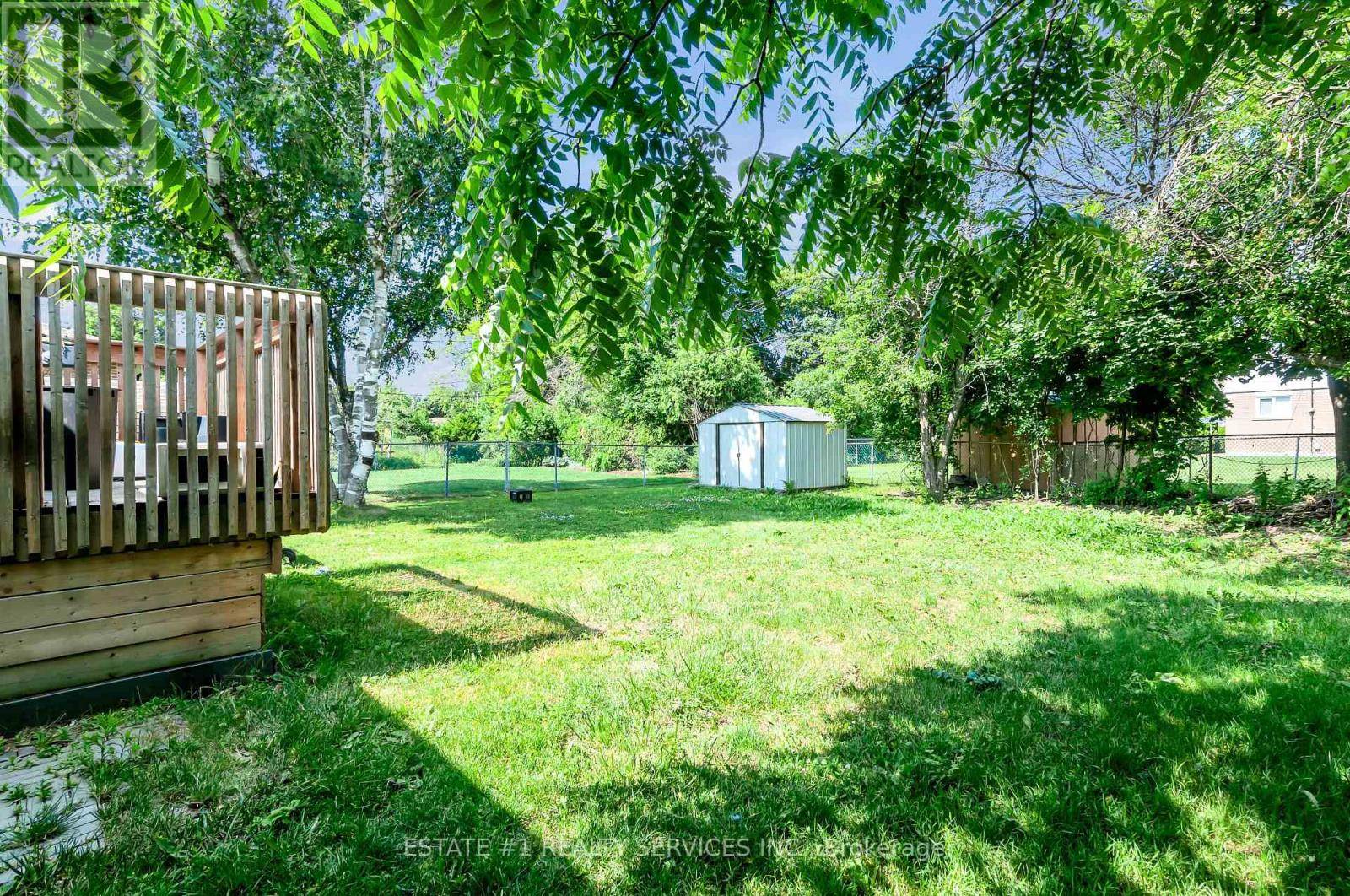 Brampton (southgate), ON L6T3B8,9 DOWLING CRESCENT
