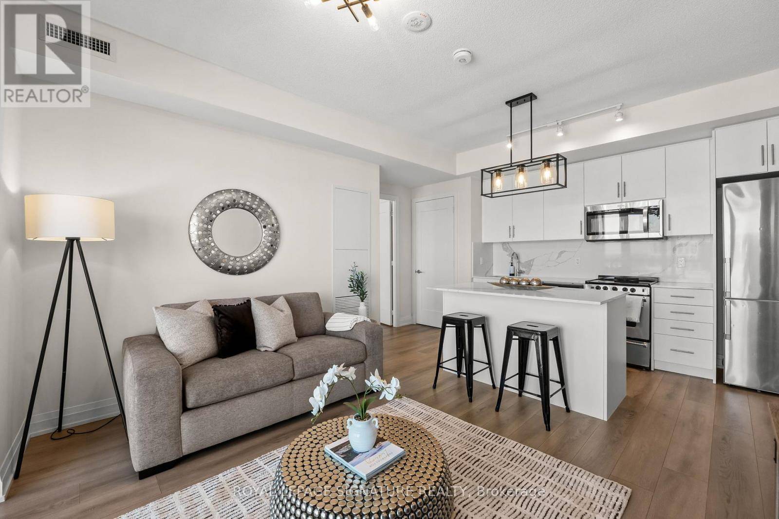 Oakville (go Glenorchy), ON L6M1L9,509 Dundas ST West #512