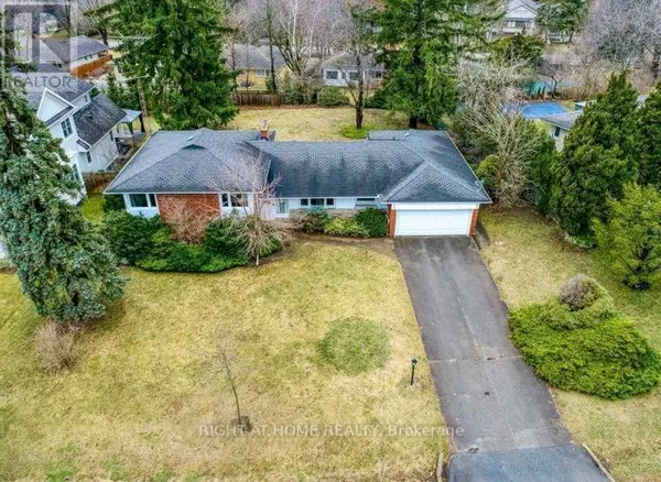 272 PINEHURST DRIVE, Oakville (fd Ford), ON L6J4X3