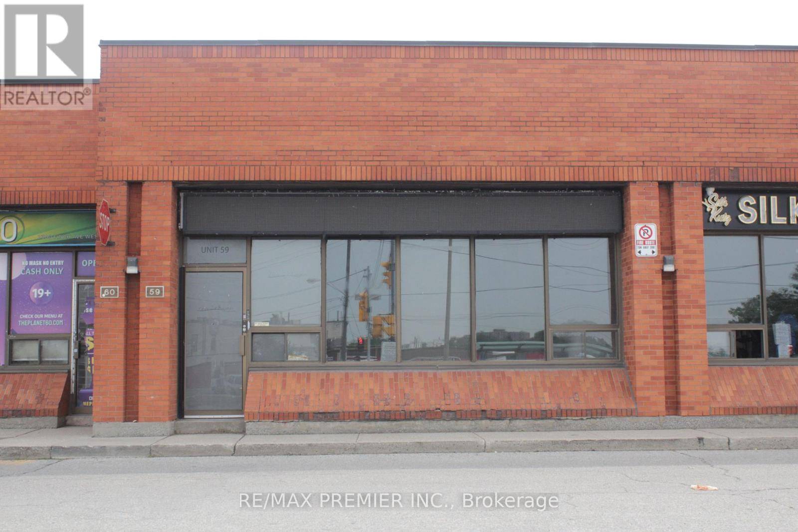 Toronto (humber Summit), ON M9M2Y3,2300 Finch AVE West #58-59