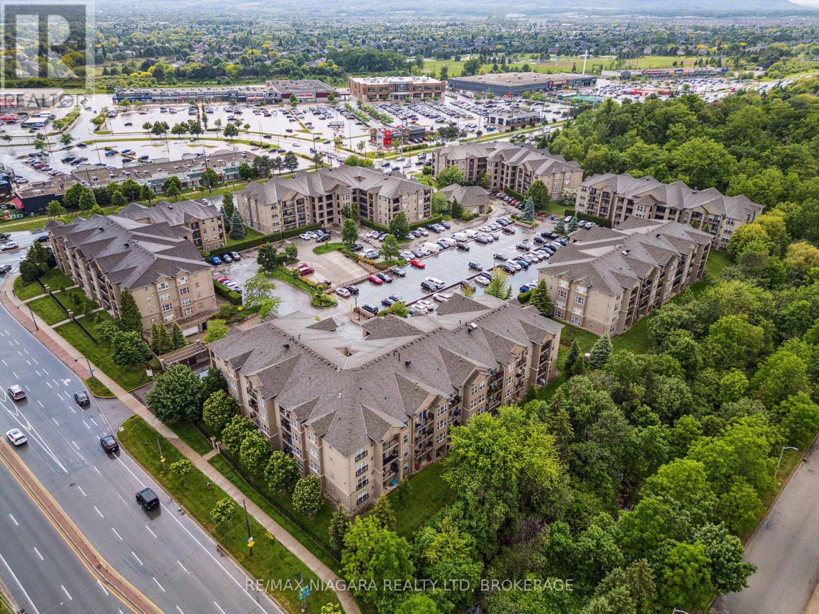 Burlington (uptown), ON L7L7H1,2055 Appleby Line #102