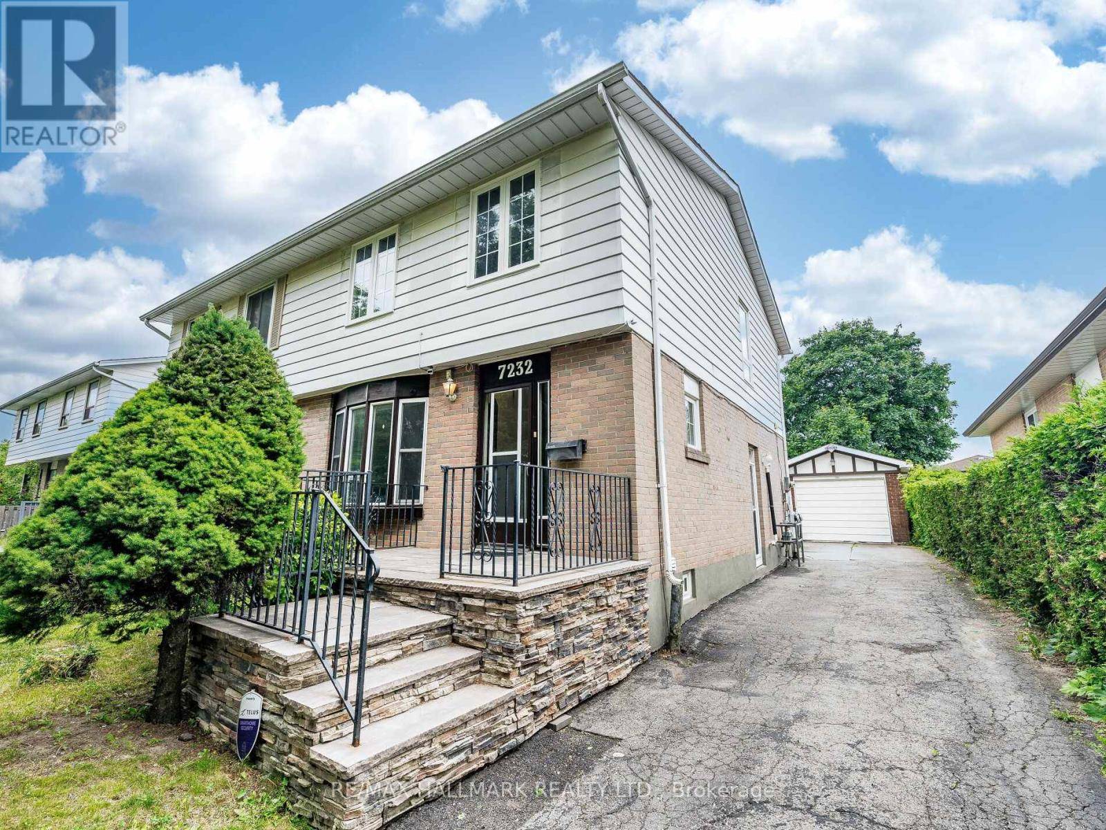 7232 REDFOX ROAD, Mississauga (malton), ON L4T2L8