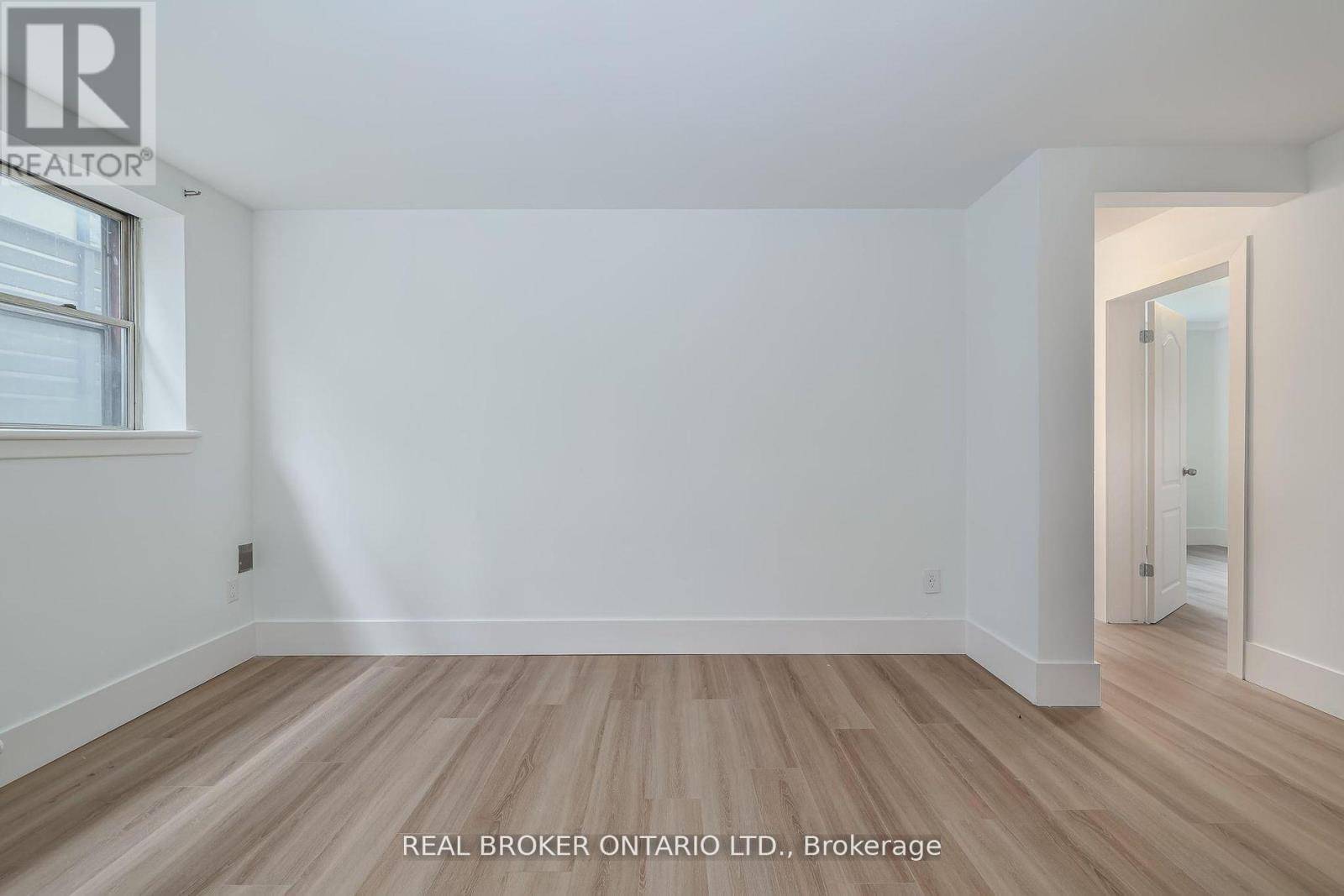 Toronto (mimico), ON M8V1X6,71 Murrie ST #1