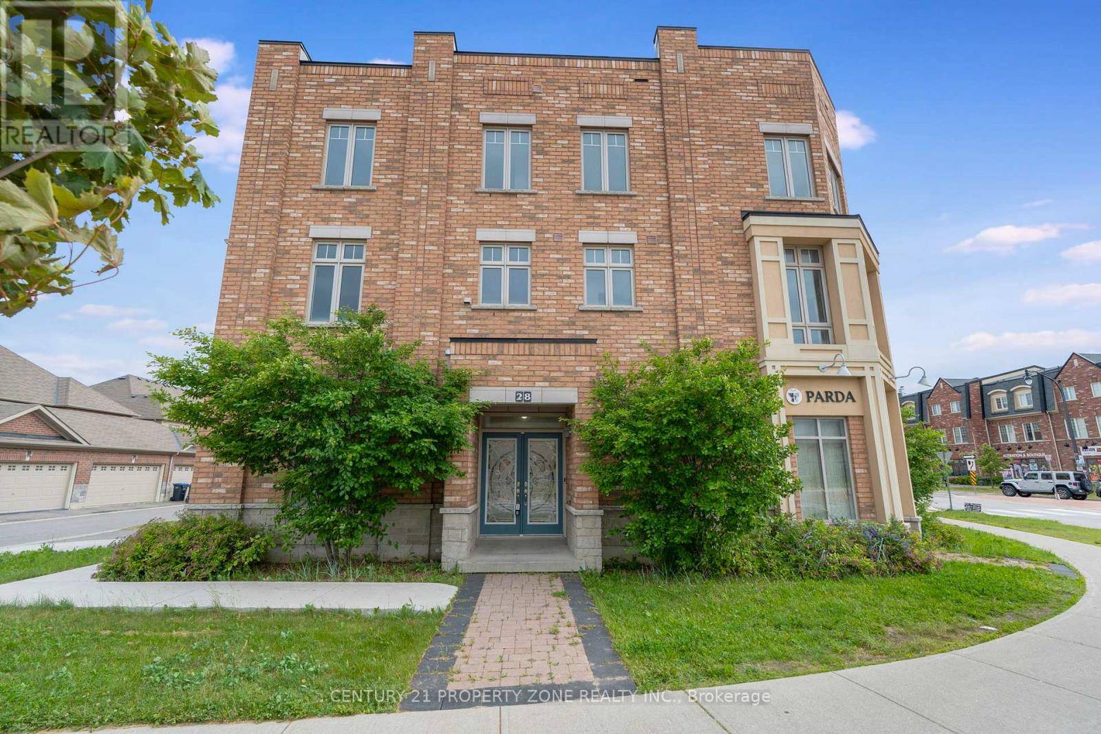 Brampton (sandringham-wellington North), ON L6R3W4,28 WARDENWOOD DRIVE