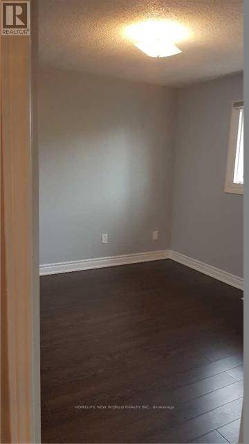 Mississauga (hurontario), ON L5R1Z4,572 NISBET COURT