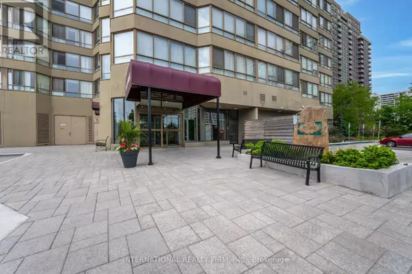 Mississauga (city Centre), ON L5B3J4,3605 Kariya DR #109B