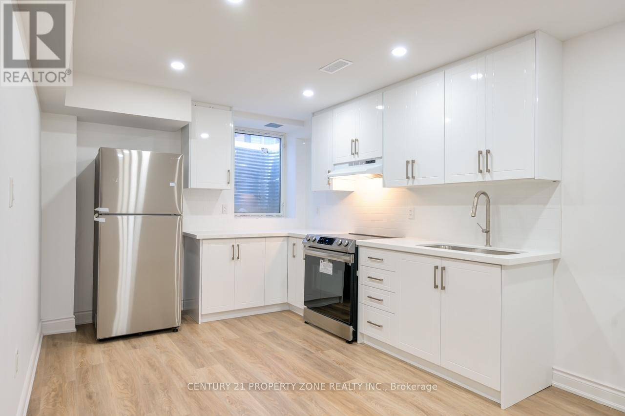 6 DALE MEADOWS ROAD, Brampton (northwest Brampton), ON L7A4Z9