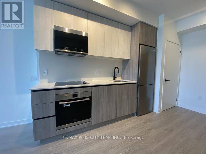 Mississauga (erin Mills), ON L5M2T1,2495 Eglinton AVE West #610