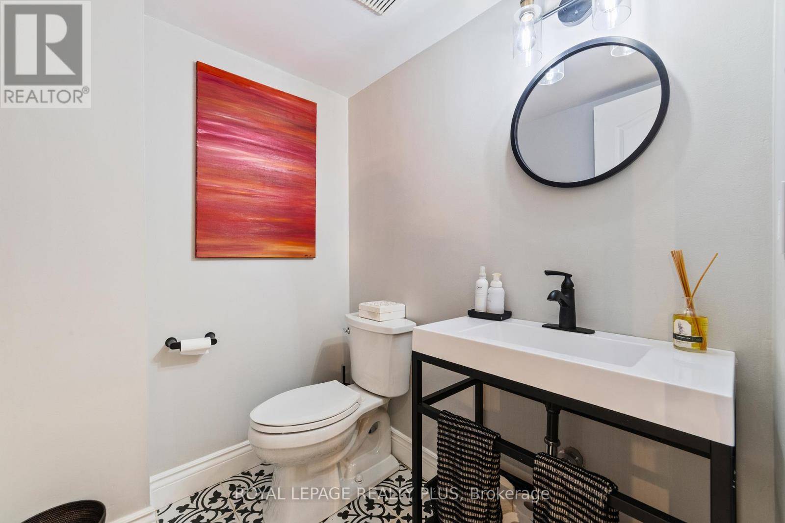 Mississauga (lorne Park), ON L5H4K5,928 Queen ST West #53C