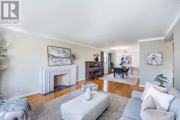 Toronto (princess-rosethorn), ON M9A1Y6,74 PRINCE GEORGE DRIVE