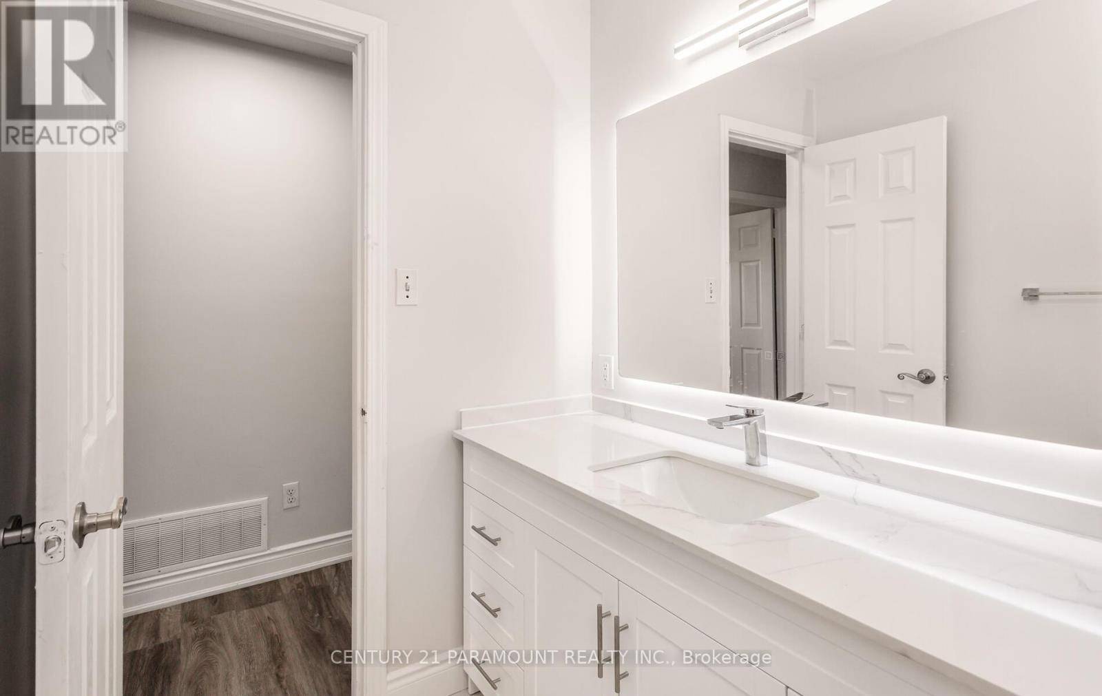 Brampton (central Park), ON L6S3E7,12 MONTJOY CRESCENT