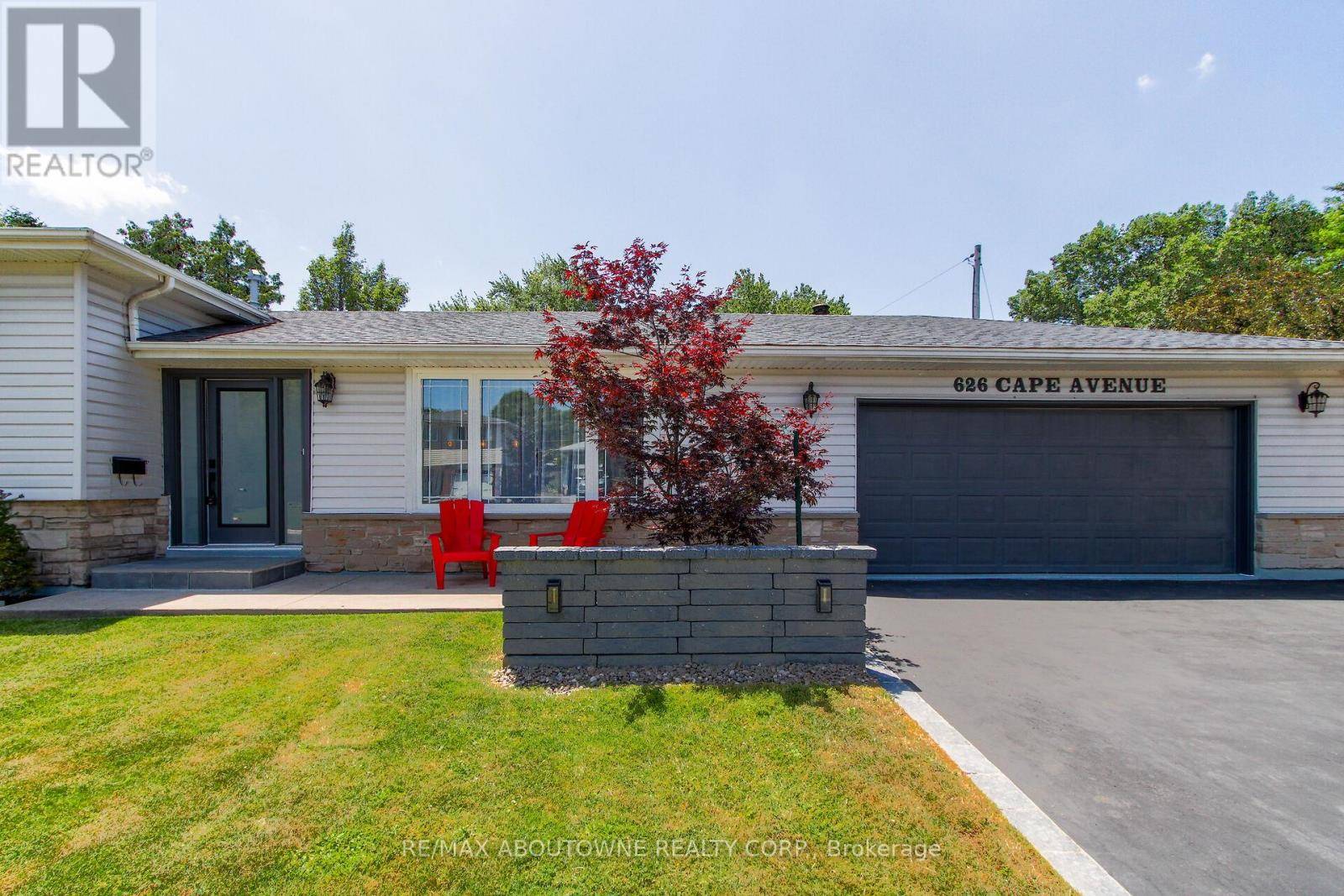 Burlington (appleby), ON L7L4M6,626 CAPE AVENUE