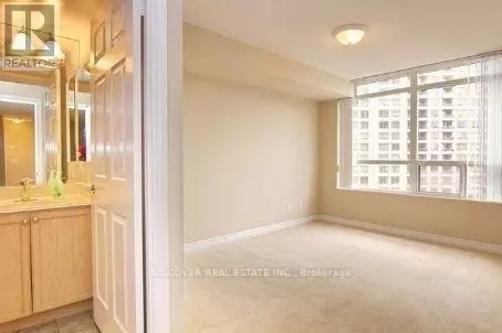 Mississauga (city Centre), ON L5B4P5,3888 Duke Of York BLVD #1631