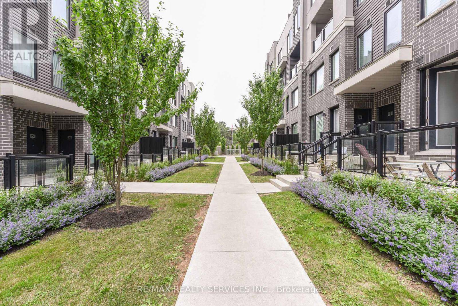 Mississauga (erin Mills), ON L5L0B8,3476 Widdicombe WAY #8