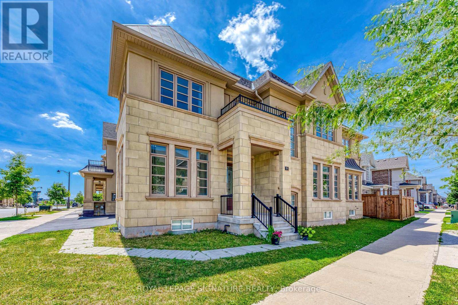 Oakville (go Glenorchy), ON L6H0V4,98 CARNEGIE DRIVE