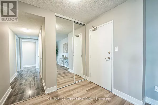 Mississauga (city Centre), ON L5B3N6,350 Webb DR #206