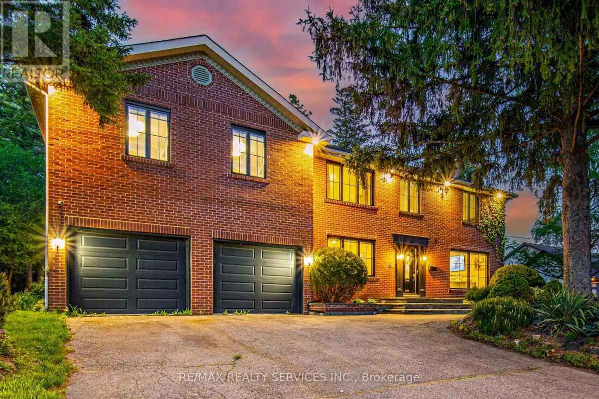 Brampton (downtown Brampton), ON L6W2T3,6 JOHN BECK CRESCENT