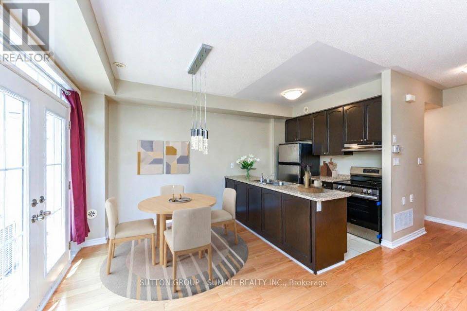 Oakville (wm Westmount), ON L6M0S4,2435 Greenwich DR #54